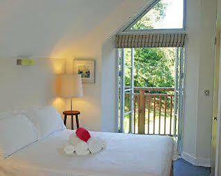 Trelowarren Hotel Gweek Bagian luar foto
